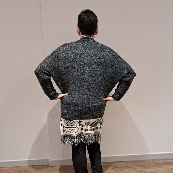 Sweater - Picture 3 of 5